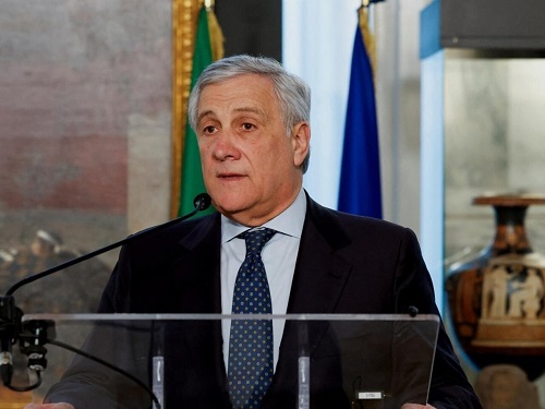 وزير خارجية إيطاليا أنطونيو تاجاني